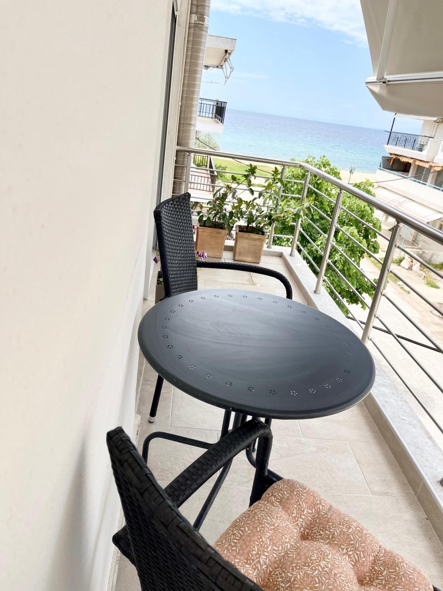 The Beach House Paralia Dionysiou Exterior photo